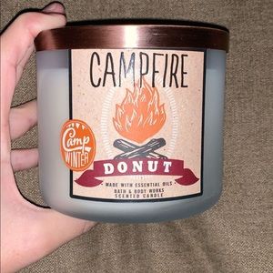 BRAND NEW BATH& BODY WORKS CANDLE